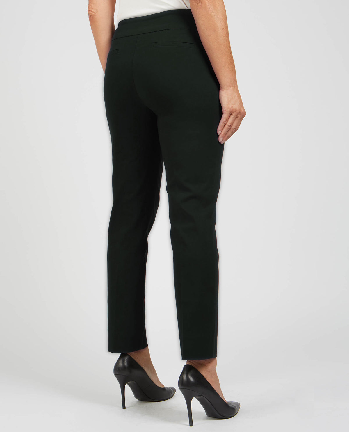RENUAR R1851 PULL ON SLIM ANKLE PANT WITH FRONT SLIT
